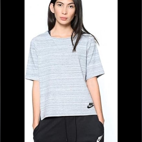 Nike short sleeve heathered gray tee medium - Picture 1 of 4